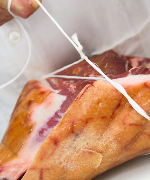 Prosciutto crudo di Parma DOP Zuarina 18-20 mesi disossato addobbo - CLAI