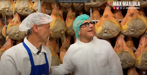 Max Mariola in visita allo stabilimento Zuarina dove si produce il prosciutto crudo di parma dop