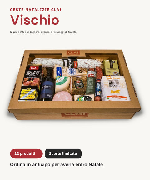 Cesta Natalizia Vischio CLAI con salame Emiliano, cotechino, guanciale, Parmigiano Reggiano, formaggio di fossa, caffè e Sangiovese